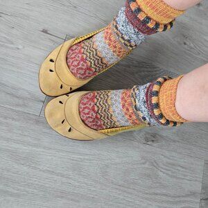 Merrell | butter yellow suede Vibram sole round toe ballet flats shoes | WMS 7